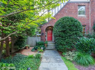 4207 38th St NW, Washington, DC 20016