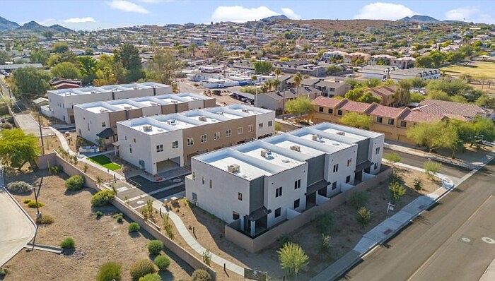 1st image of 2134 E Voltaire Ave