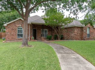 3805 Harvest Glen Dr, Denton, TX 76208