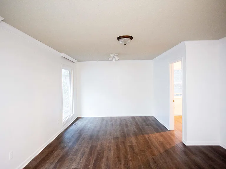 1506 Alberta Dr — Photo 5