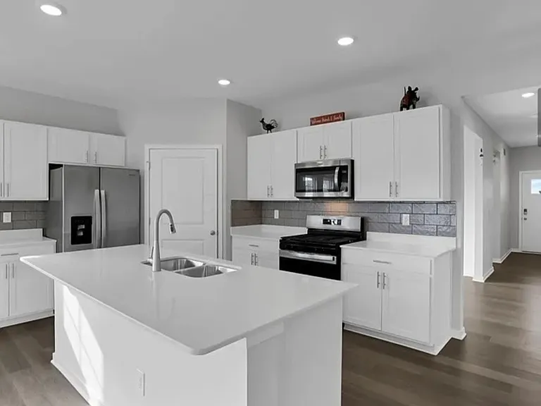 475 Ashley Dr — Photo 8