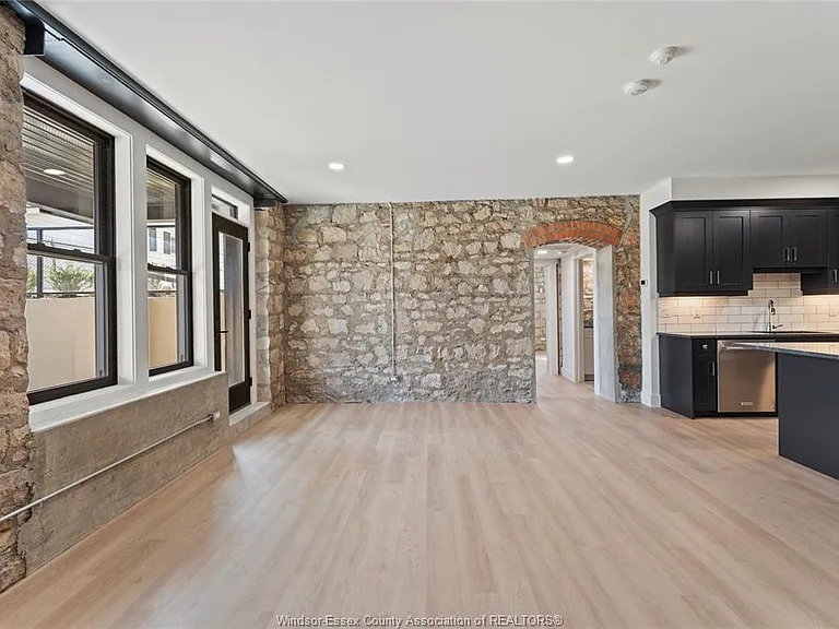 247 Brock St #101 — Photo 18