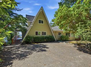 65578 E Bay Rd, North Bend, OR 97459