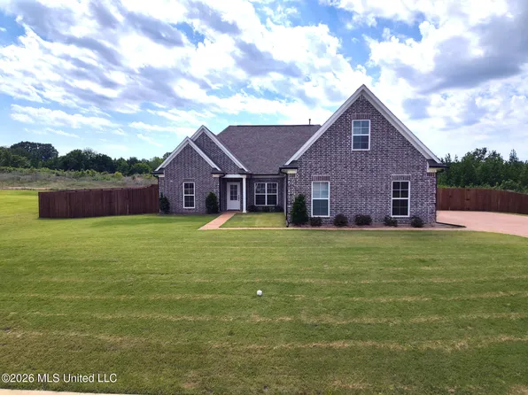 196 Cadet Dr, Senatobia, MS 38668
