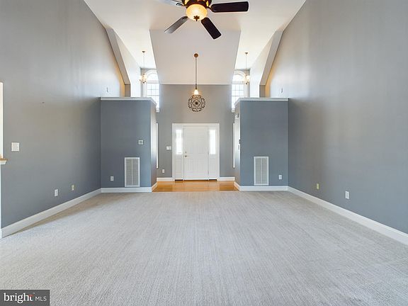 4th image of 135 E Lucky Estates Dr