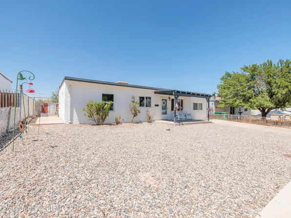 1209 N Allen Ave, Farmington, NM 87401