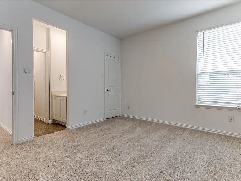 7921 Lindheimer Ln — Photo 13