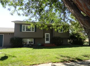 1015 S Cleveland Ave, Pierre, SD 57501