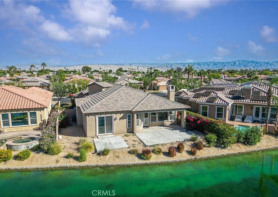 1st image of 7 Lake Como Ct