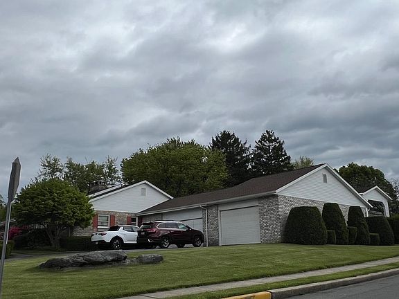 3rd image of 540 Lyman Ave