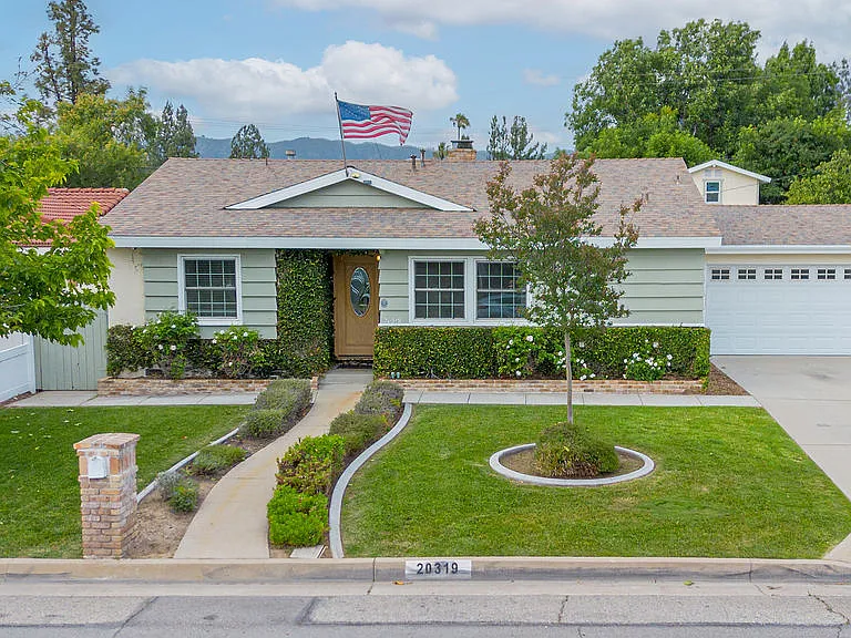 20319 E Nubia St — Photo 1