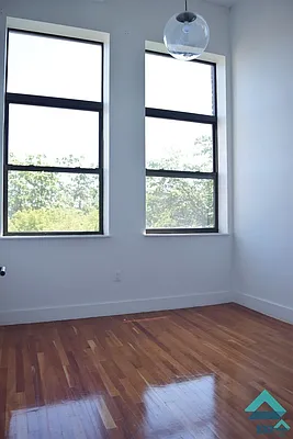 Rented by EXR | media 38