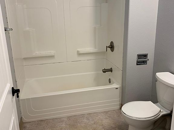 5th image of 620 6th Ave APT 3