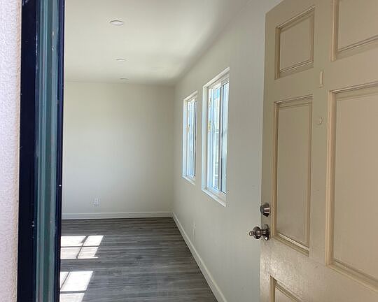 2nd image of 4832 Rosewood Ave