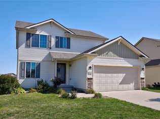 3519 Baxter Cir, Clive, IA 50325