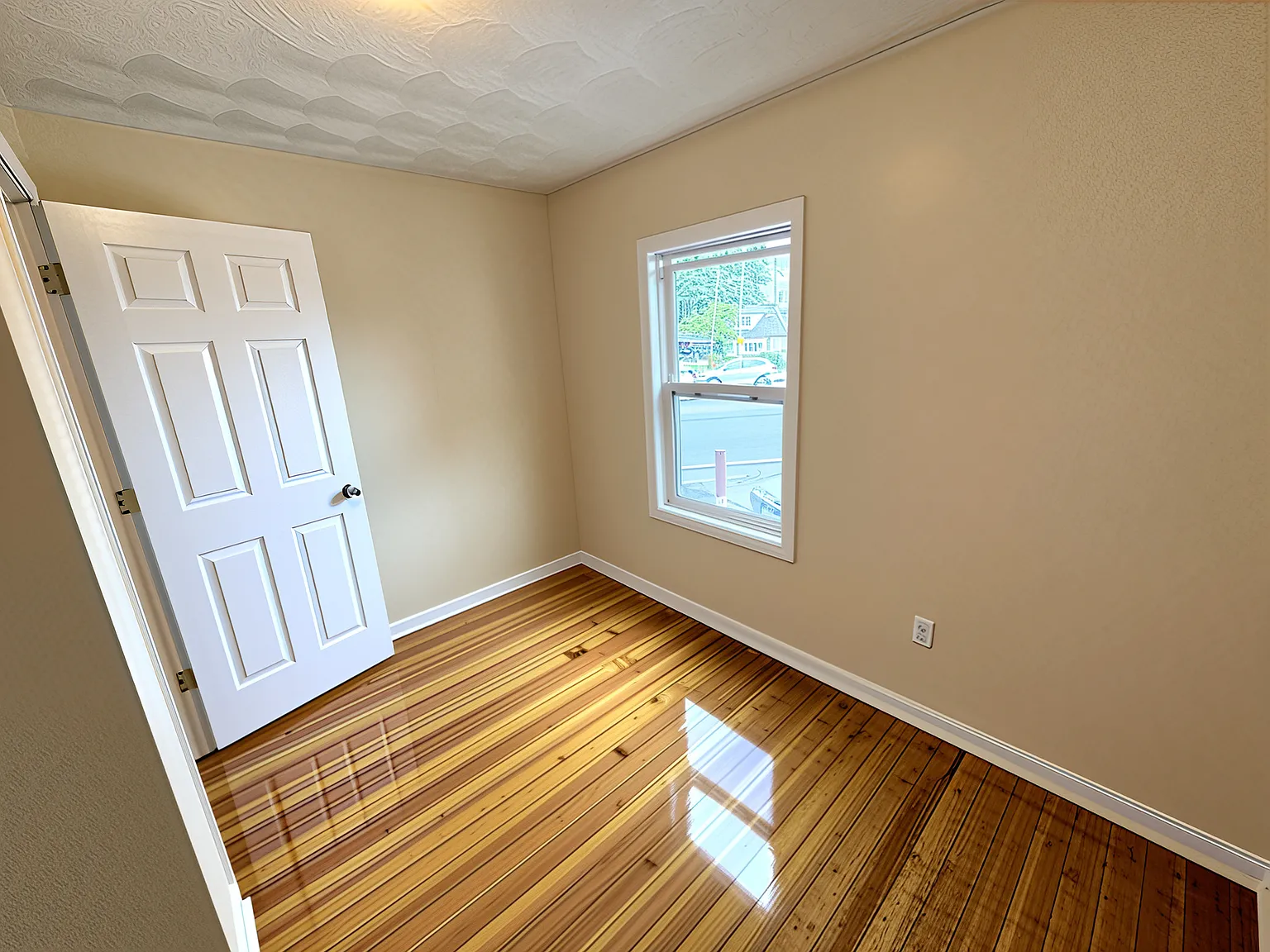 1096 North Shore Rd — Photo 3