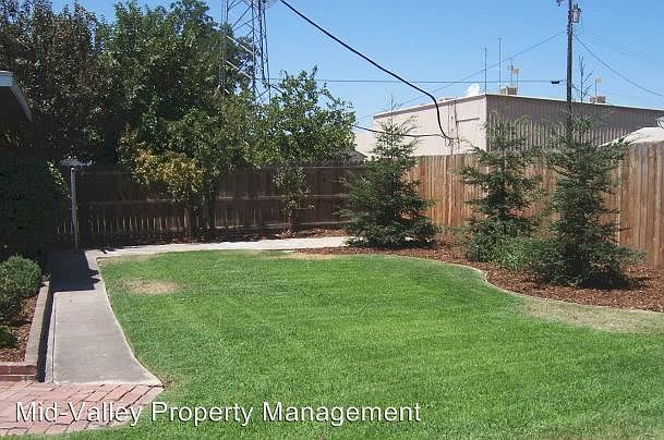 2nd image of 1584 E Sierra Ave