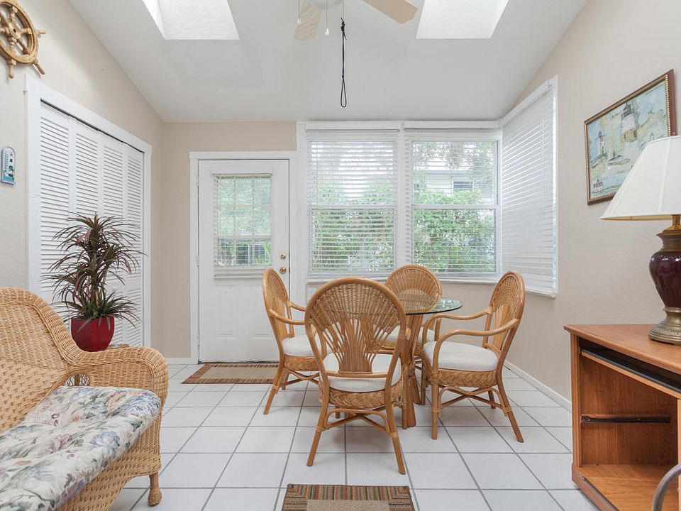 1st image of 208 Seaport Blvd