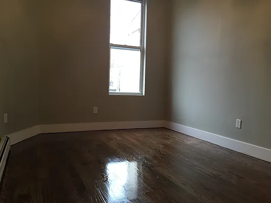 Rented by Premier Metro Realty Corp | media 18