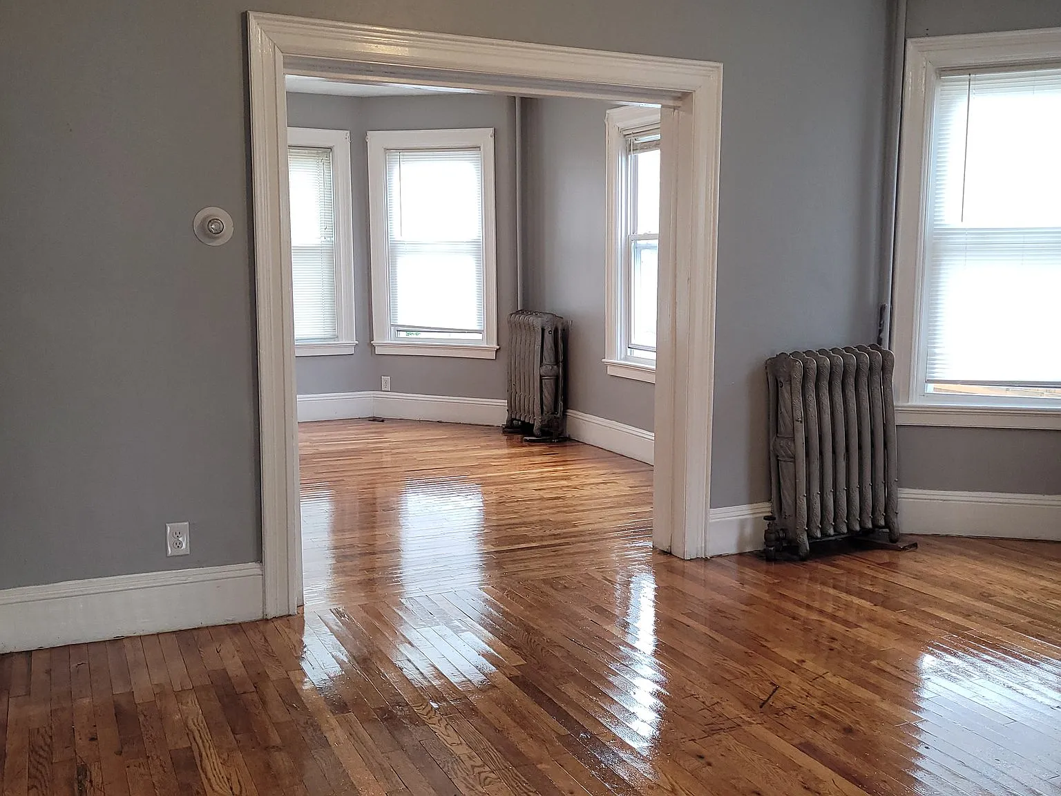 Renovated 2 Bed Unit in Cranston | 1 Bath | $1800/Month | Available 8/15/2026 — Photo 1