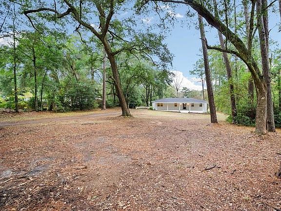 3rd image of 928 Forest Avenue