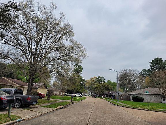 5th image of 17611 Mallett St