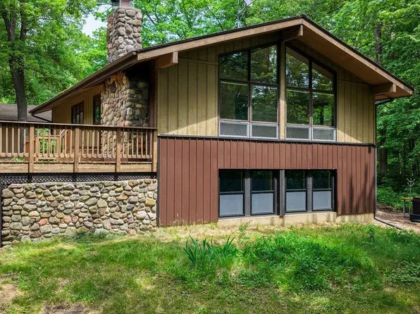 N6280 Goose Lake Rd, Spooner, WI 54801
