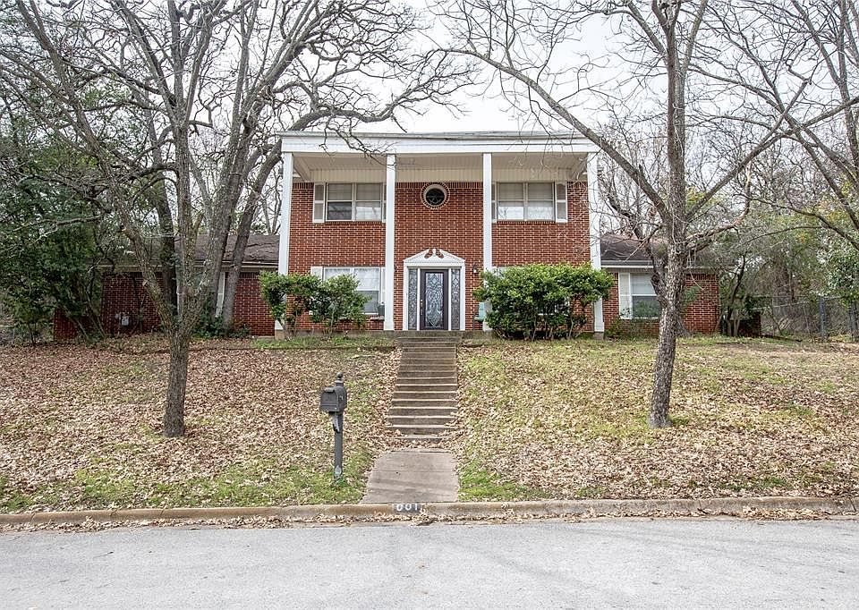 1st image of 1001 Circle Ln
