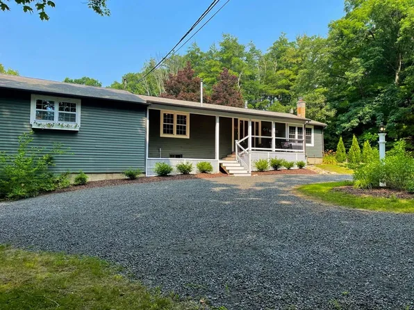 20 Green Ave, Belchertown, MA 01007
