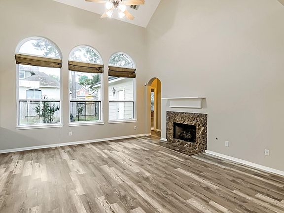 4th image of 18503 Regatta Rd