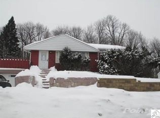 1023 W Arrowhead Rd, Duluth, MN 55811