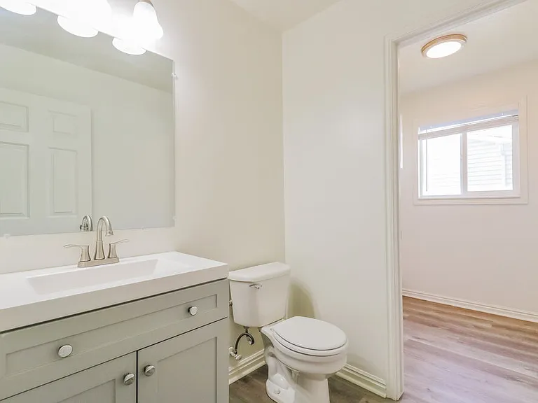 543 S 1330 W — Photo 16