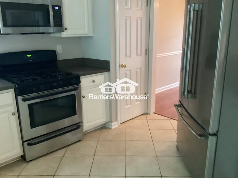 2983 Rosebrook Dr — Photo 8