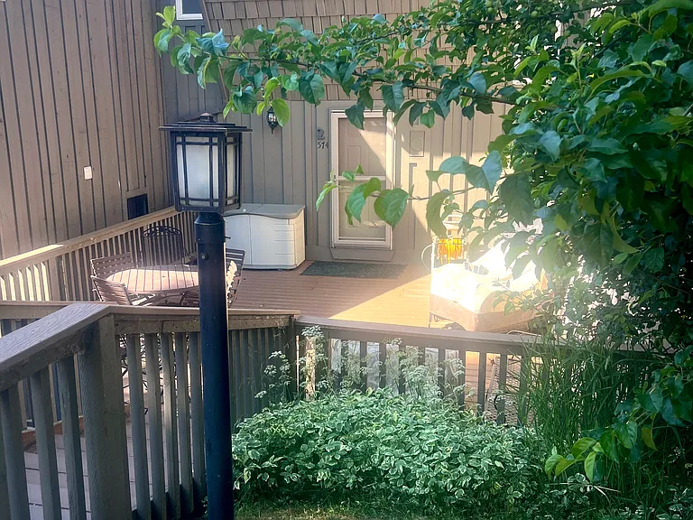 Whiskey Jack Cir — Photo 1