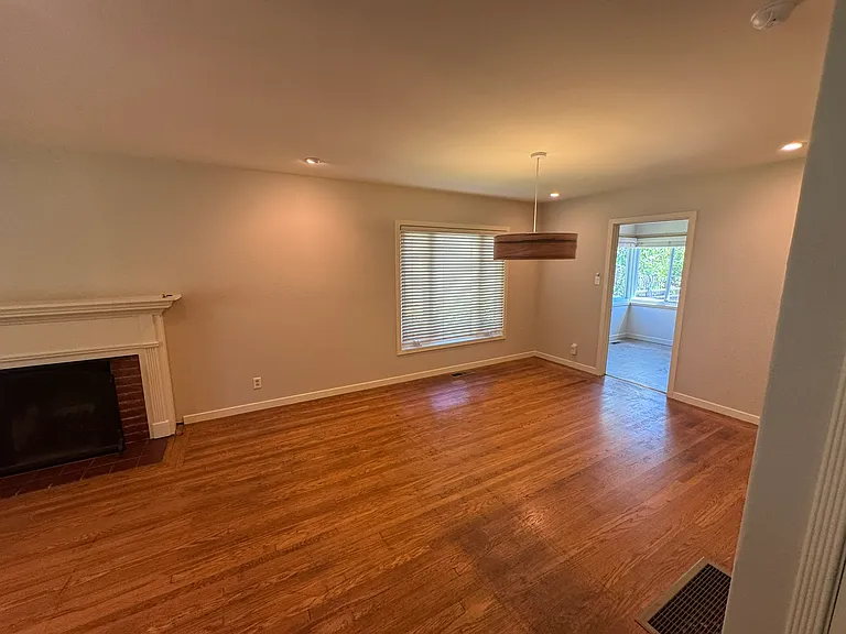 4727 Belfast Ave — Photo 4
