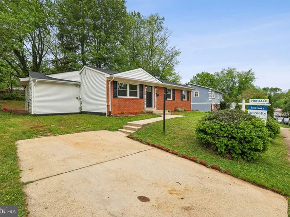 13811 Greenwood Dr, Woodbridge, VA 22193