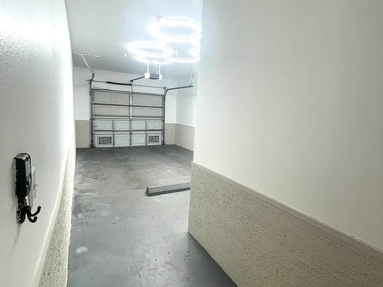 2201 Bay Club Cir — Photo 39