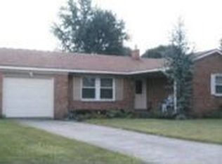 5406 3rd Ave, Vienna, WV 26105