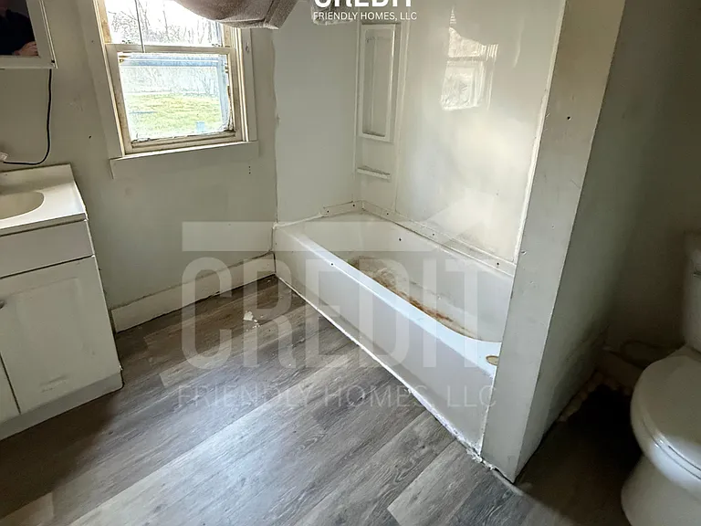 803 E Whitmer St — Photo 10