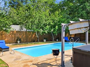 325 Ivy Mill Ct, Roswell, GA 30076