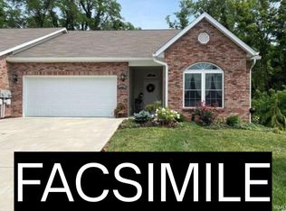2462 N Stonelake Cir, Bloomington, IN 47404