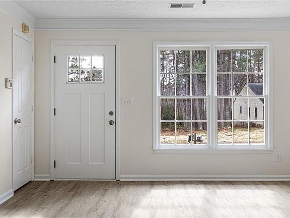 5th image of 321 Timber Creek Ln SW