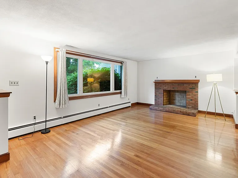 10 Cedar Ridge Dr — Photo 10