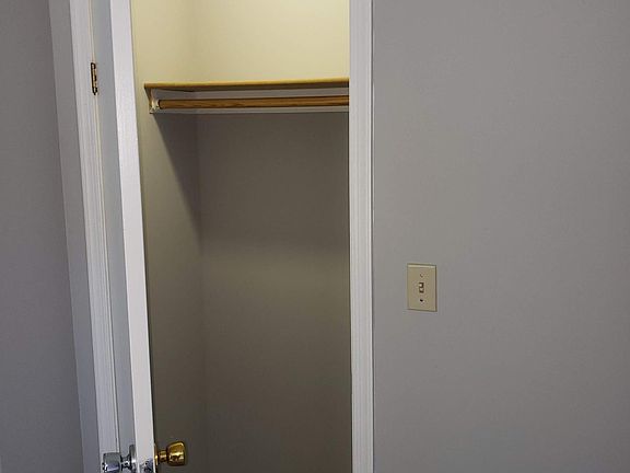 2nd image of 420 N Earl St #3