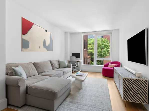 368 3rd Avenue image 1 of 14