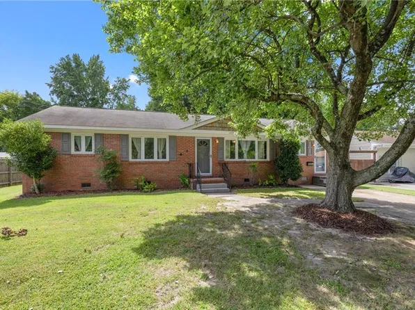 4705 Holladay Rd, Virginia Beach, VA 23455