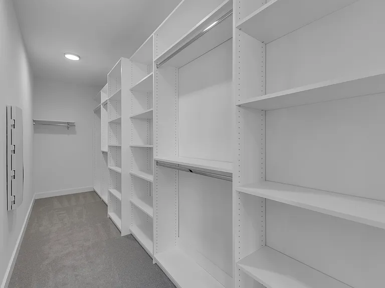 13511 SE 68th Pl — Photo 15