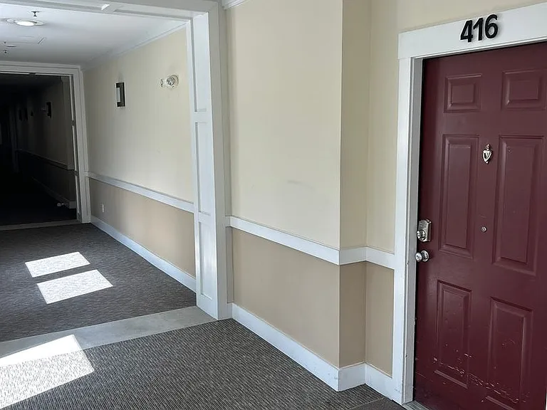 1000 E Woodlawn Rd #416 — Photo 2