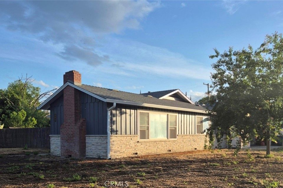 1st image of 495 Los Robles Ave