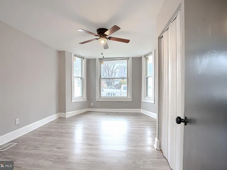 3807 Fleetwood Ave #1 — Photo 6